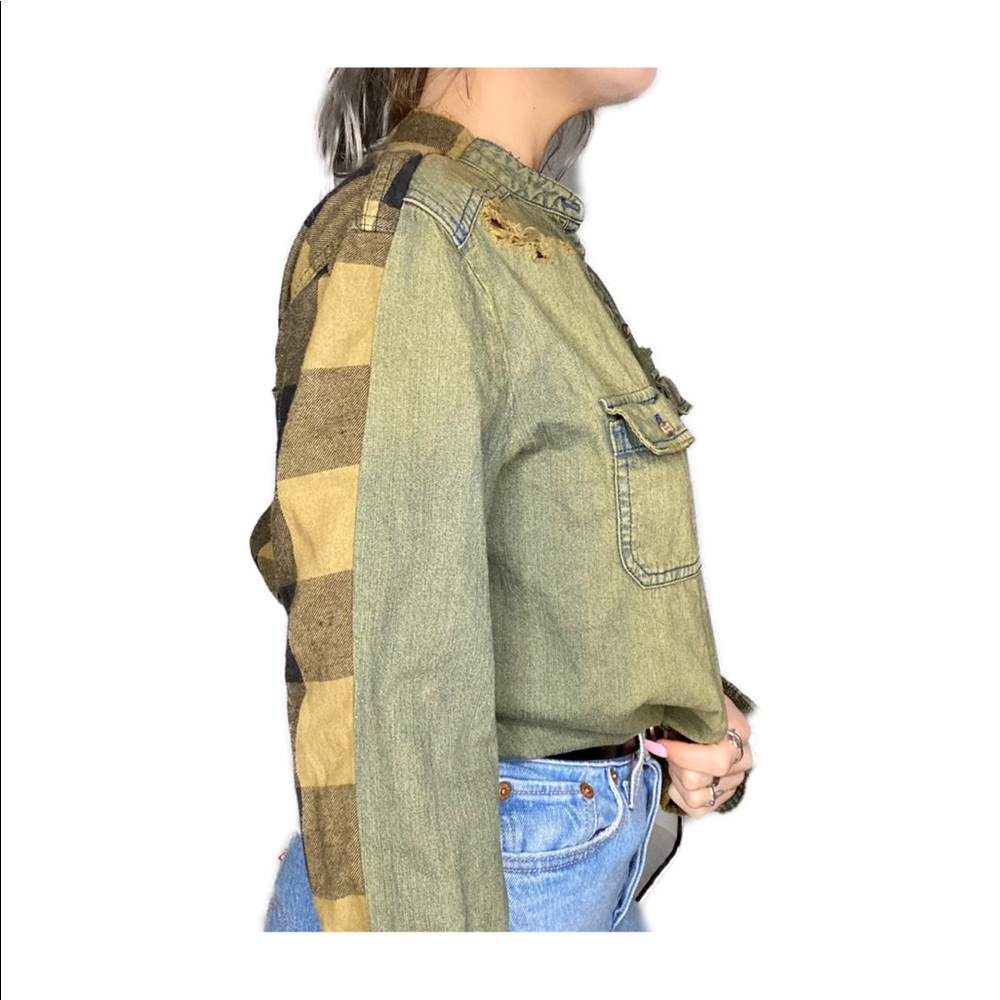 Reversible army green button down - Picture 2 of 5